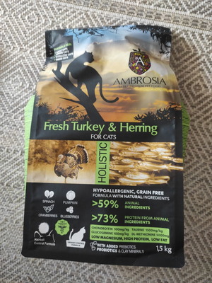 Ambrosia Fresh Turkey & Herring γατοτροφή 1,5 κιλά, σφραγισμένη