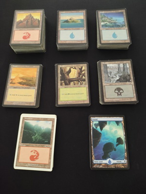 Basic Lands Lot Magic: The Gathering used, 250 cards from various sets