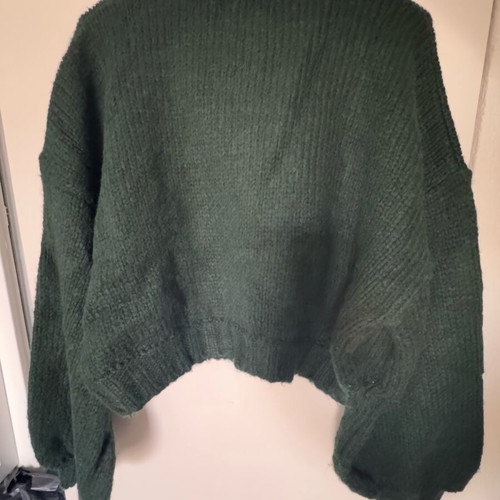 Karavan short cardigan like new, green with puffed sleeves