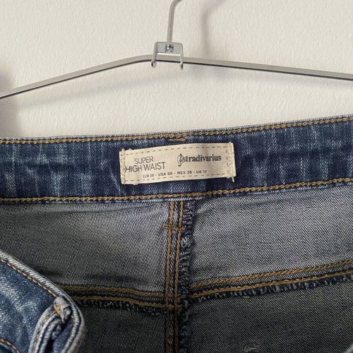 Stradivarius denim shorts like new, size M 38 10, blue