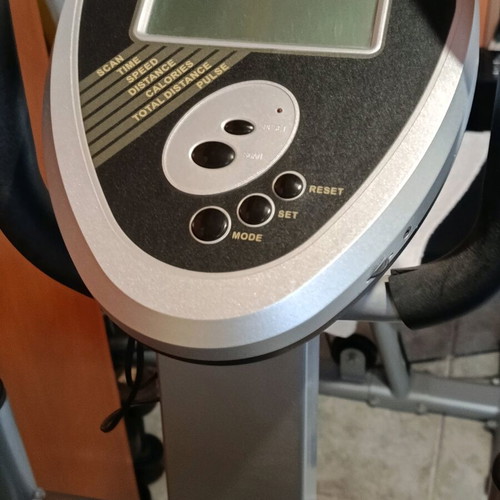 Elliptical fitness machine like new