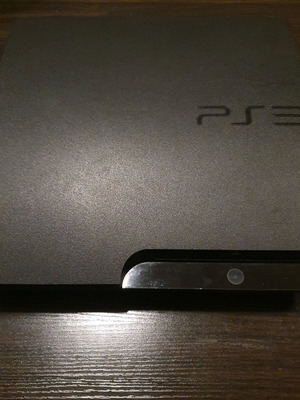 PlayStation 3 slim 120GB μεταχειρισμένο χωρίς καλώδια και χειριστήρια