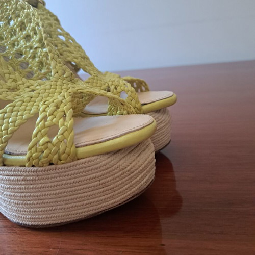 Paloma Barceló leather platform sandals lime size 37 like new