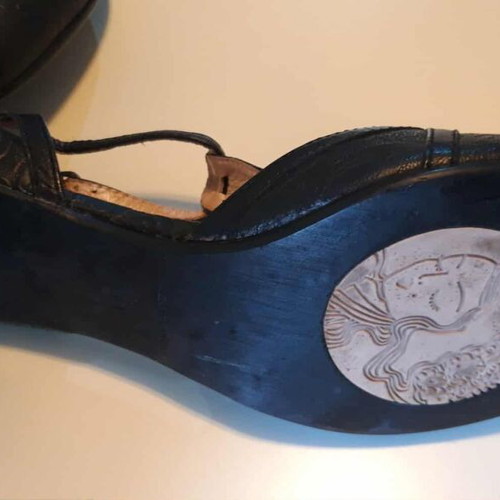 Vagabond T-strap shoes used, leather, size 39