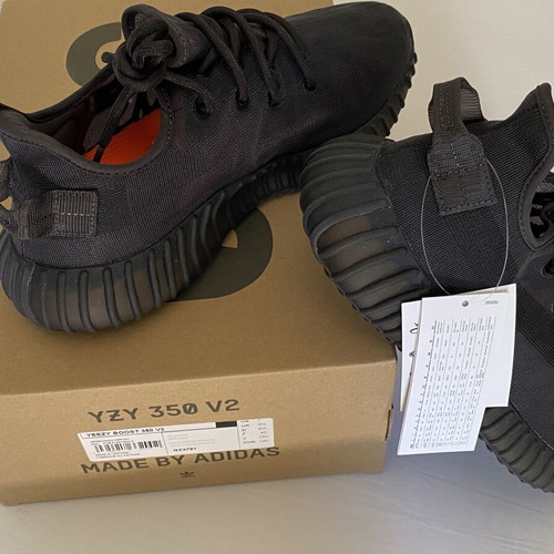 Adidas Yeezy 350 sneakers new, black, size 40