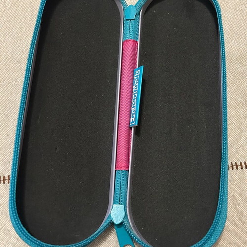 Mattel Enchantimals Metal School Pencil Case like new