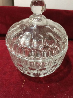 Glass candy dish with lid like new