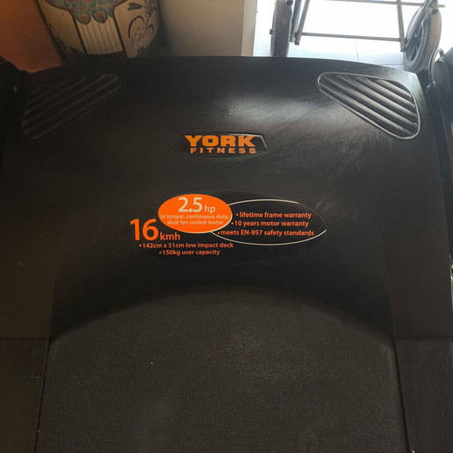 York Fitness T300 treadmill used, 2.5hp motor, up to 150 kg user weight