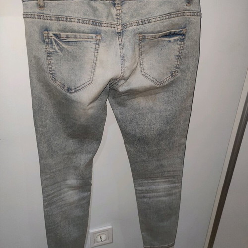 Low-rise jeans used with decorative rhinestones, gray