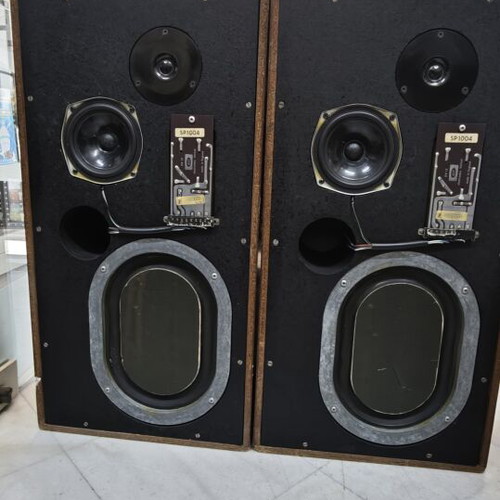 KEF SP 1004 speakers used
