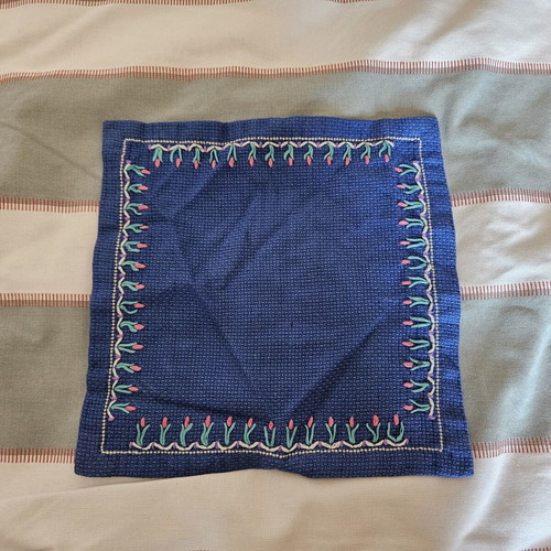 Decorative blue embroidered napkin 24x24 cm