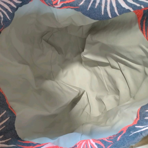 Bleecker & Love beach bag like new, shoulder, gray and red