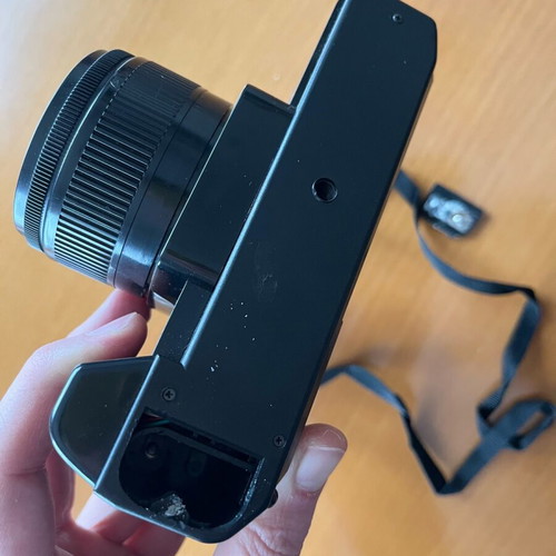 35mm Auto Standard Analog Camera used with flash and case