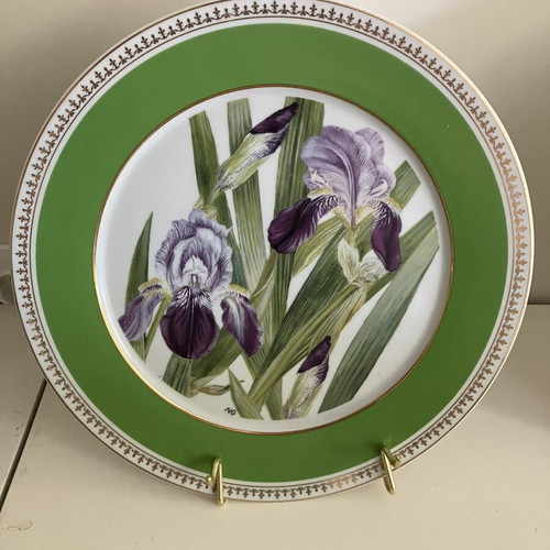 Porcelain plates like new with artistic design, 30cm diameter