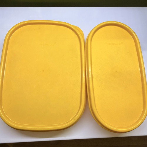Tupperware set of 2 food containers with lids, 300 ml & 400 ml