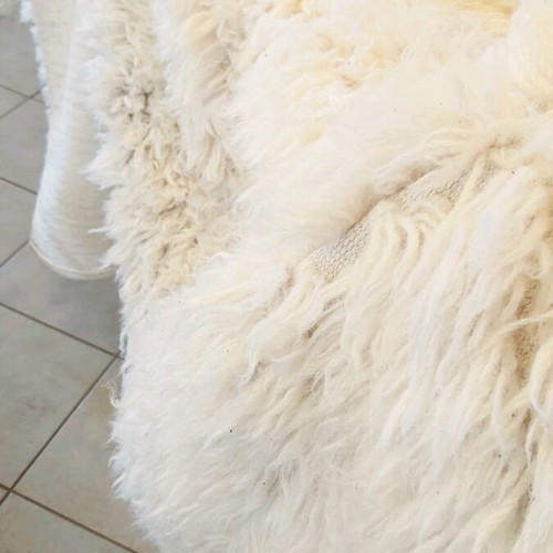 Wool flokati rug like new, set of 2 pieces 1.40×2.00 white