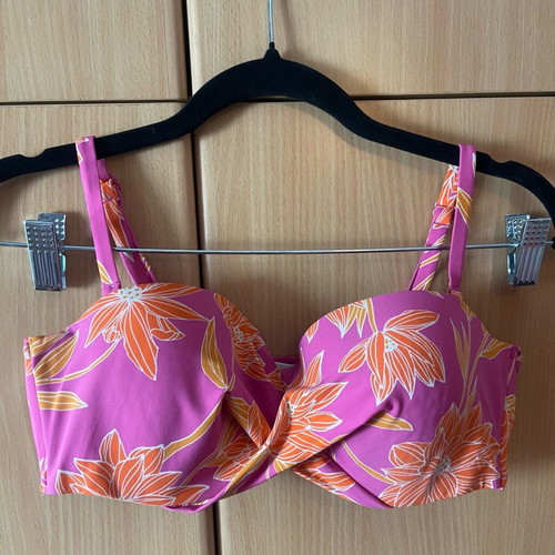 Swimwear tops used, 2 pieces, 80C, Women’s Secret and H&M