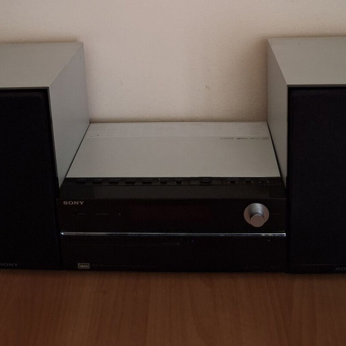 Sony stereo system used with radio, CD, MP3