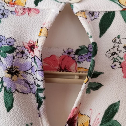 Floral Chiffon Blouse with Cut-out Neckline like new, size L