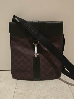 Loewe Anagram crossbody bag like new, multicolor canvas and leather