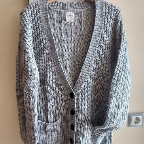 Clockhouse baggy grey knitted cardigan, size Medium