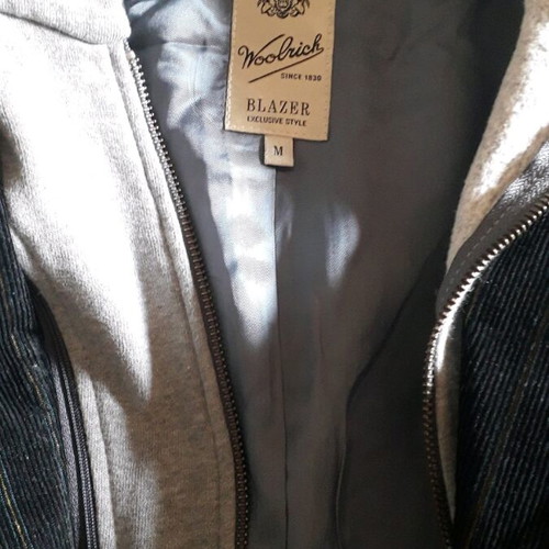 Woolrich corduroy jacket like new, size S-M with detachable hood