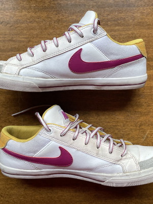 Παπούτσια Nike αθλητικά μεταχειρισμένα, unisex, νούμερο 41, άσπρα