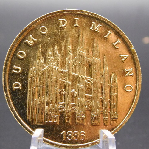 Duomo di Milano Madonnina souvenir medal, Italy