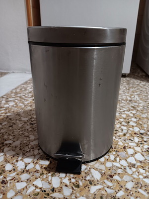 Bathroom pedal bin inox 5 lt used with removable inner plastic container