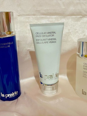 Σετ La prairie Skin Caviar Essence in Lotion, Eye Make Up Remover & Face Exfoliator σαν καινούργιο