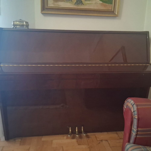 Kawai piano