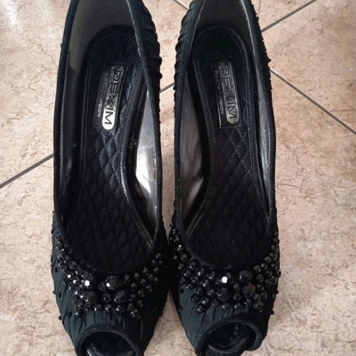 Dexim black pumps like new, size 39