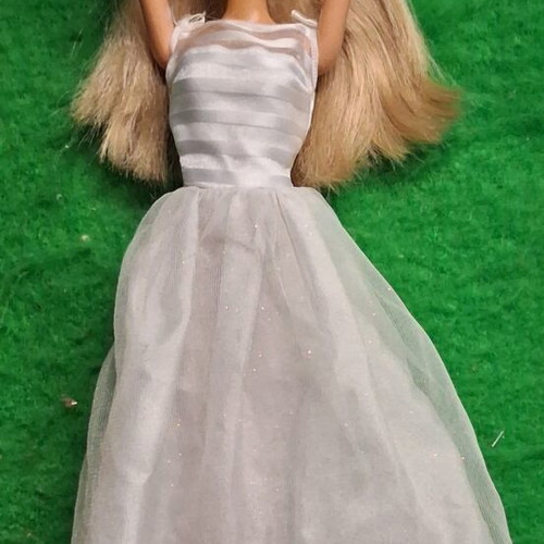 Dream Wedding Barbie Doll 2000 Mattel with rare gloves