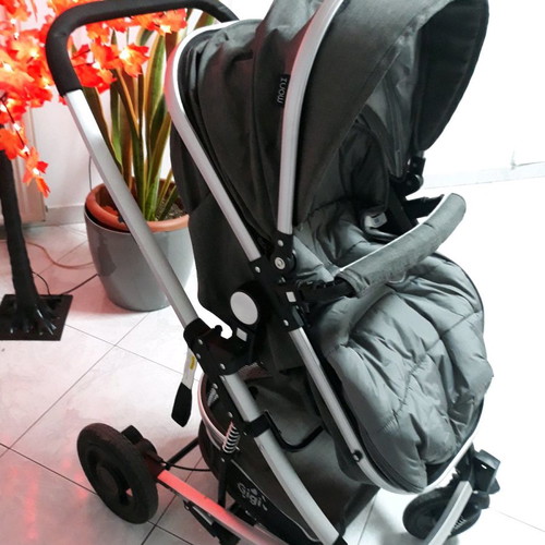 Moni 3-in-1 baby stroller like new, aluminum frame