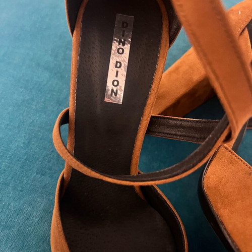 Dino Dion Casual Shoes Brown Like New Size 38