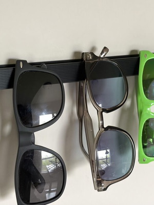 Glasses holder 3D print wall mount 24 cm, like new