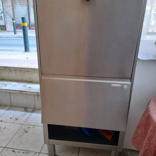 Professional dishwasher needs repair