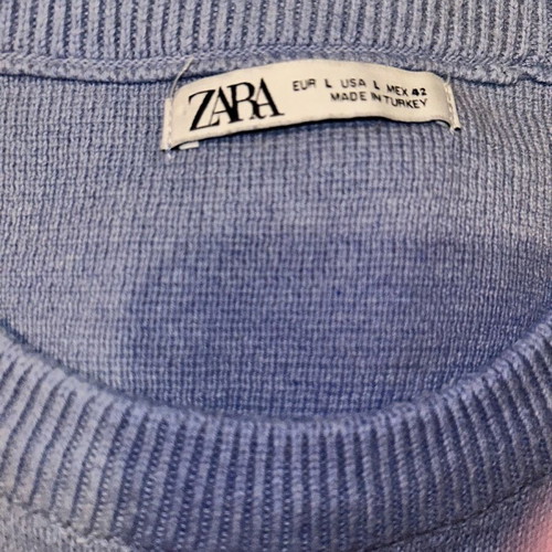 Pack of 4 men's large sweaters like new