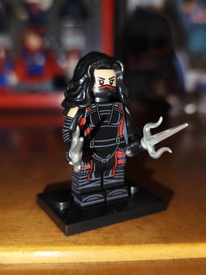 Elektra Natchios Marvel Netflix Daredevil figure like new with accessories