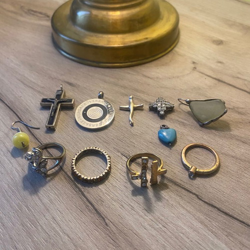 Jewelry used, pack of 11, silver and gold colors