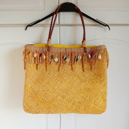 Cabaia Straw Shoulder Bag new, yellow with shells and wooden beads