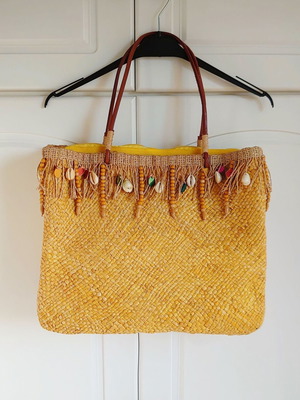 Cabaia Straw Shoulder Bag new, yellow with shells and wooden beads