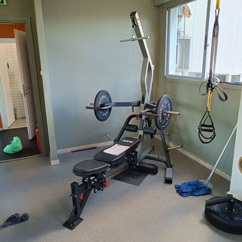 Leverage ATX fitness machine like new