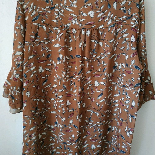 Women's blouse with ruffles used, size M