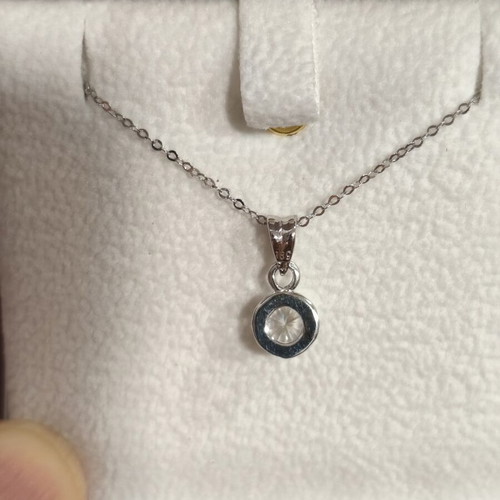 Pendant and chain 14K white gold brand new with Swarovski zirconia