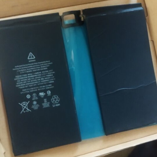 Apple MacBook battery A1494 A1618 A1281 A1577 new with damaged packaging