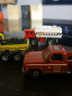 Matchbox Mattel αυτοκινητάκια μεταχειρισμένα, αγροτικό 2007, πυροσβεστικό 2013, υδροφόρο 2015