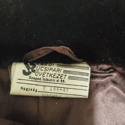 Fur coat like new, dark brown, satin lining, size L