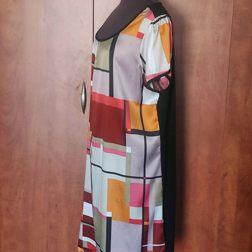 Yessica dress with geometric pattern like new