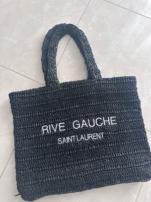 Woven beach shoulder bag black like new